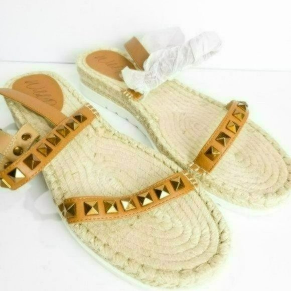 Wild Pair Yeleneh Studded Espadrille Sandals-11 - Picture 2 of 3